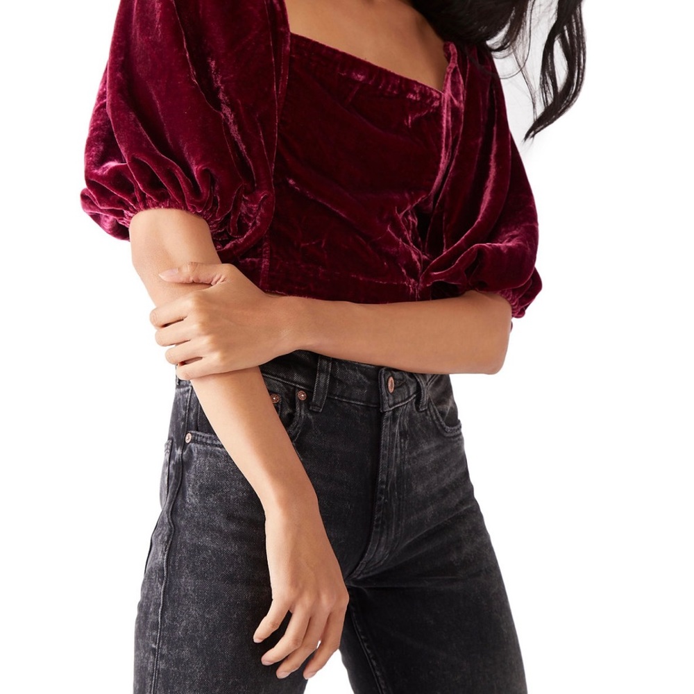 ♥️Marie Velvet Open Back Crop top♥️